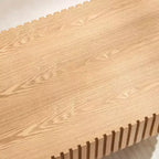 Table Basse Ovale Moderne en Bois avec Design Cannelé Texturé pour Salon et Petits Espaces, Chêne Naturel
